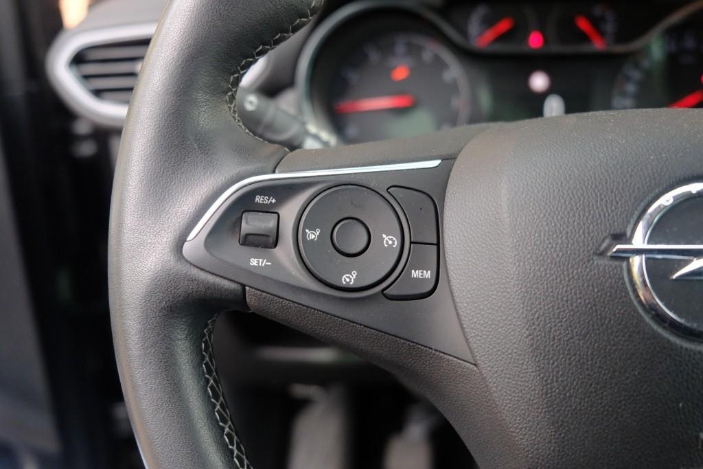 Opel Crossland 1.2 Turbo 110pk Ultimate | Navi | App Connect | Climate | Camera | Keyless | Blind Spot | PDC afbeelding 9