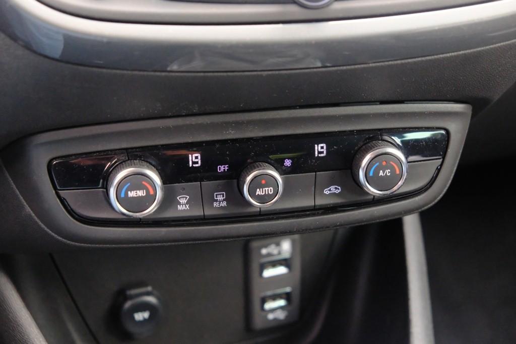 Opel Crossland 1.2 Turbo 110pk Ultimate | Navi | App Connect | Climate | Camera | Keyless | Blind Spot | PDC afbeelding 20