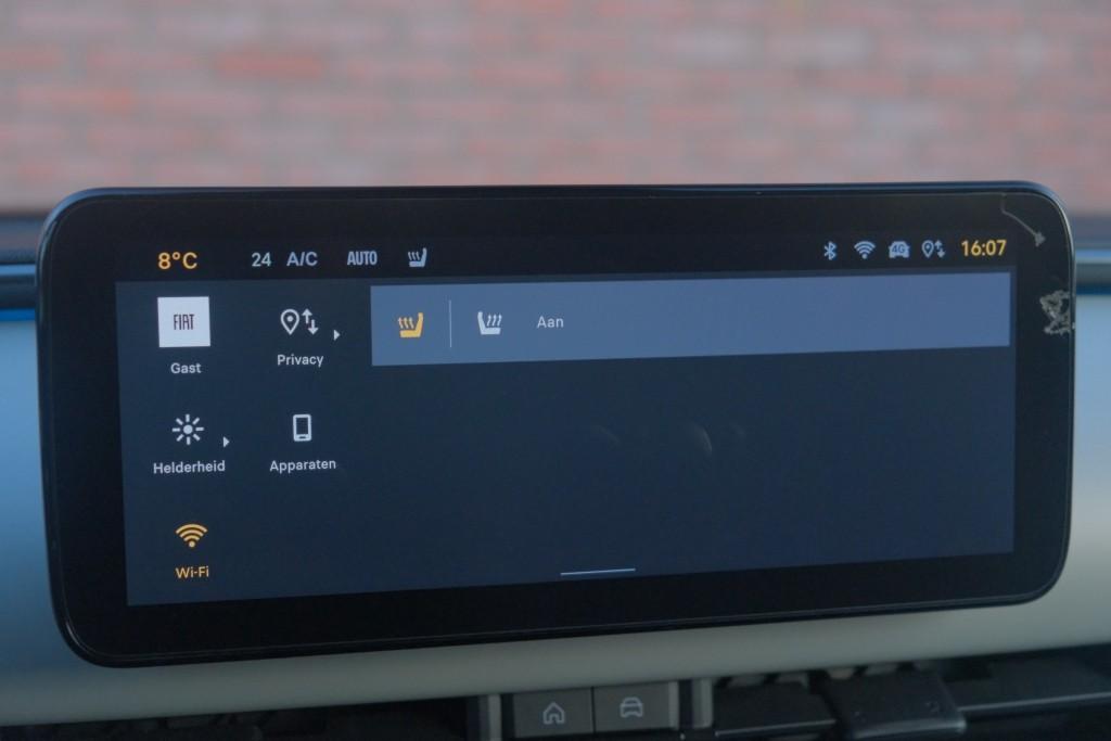 Fiat 600 1.2 Hybrid 110pk DCT6 La Prima | Navi | App Connect | Adaptive Cruise | Climate | Keyless | Camera | Leder | Elektrische Achterklep afbeelding 16