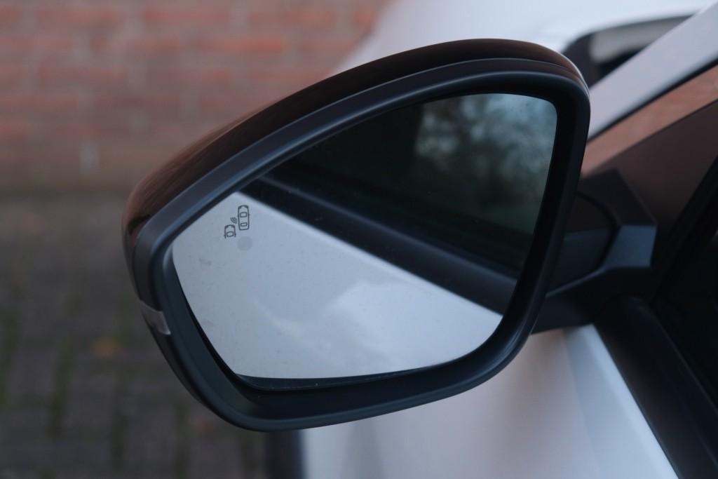 Fiat 600 1.2 Hybrid 110pk DCT6 La Prima | Navi | App Connect | Adaptive Cruise | Climate | Keyless | Camera | Leder | Elektrische Achterklep afbeelding 24