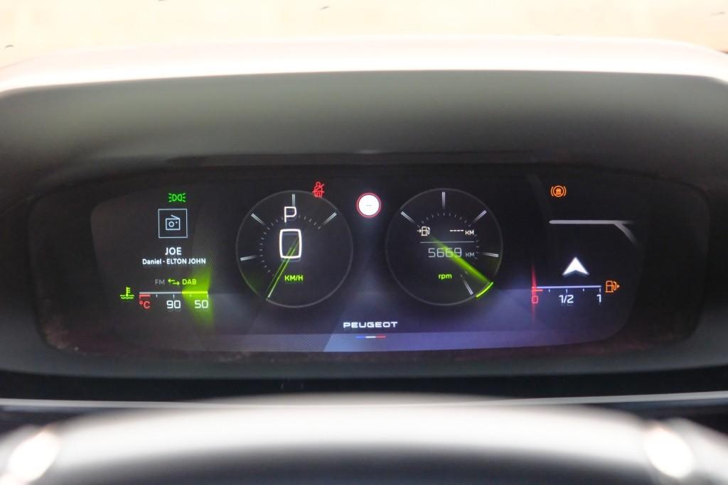 Peugeot 308 SW 1.2 PureTech 130pk EAT8 GT | Navi | App Connect | Climate | Adaptive Cruise | Camera | Keyless | PDC | 18" velgen afbeelding 10