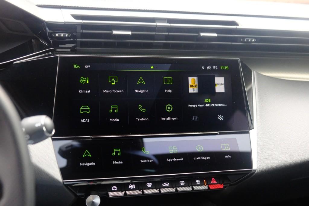 Peugeot 308 SW 1.2 PureTech 130pk EAT8 GT | Navi | App Connect | Climate | Adaptive Cruise | Camera | Keyless | PDC | 18" velgen afbeelding 15