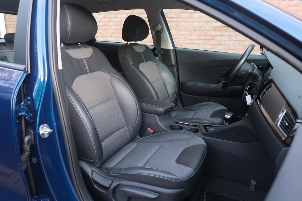 Kia Niro 1.6 GDi Hybrid 141pk DCT6 First Edition | Navi | App Connect | Climate | Crusie | Camera | Cruise | PDC | Trekhaak afbeelding 5