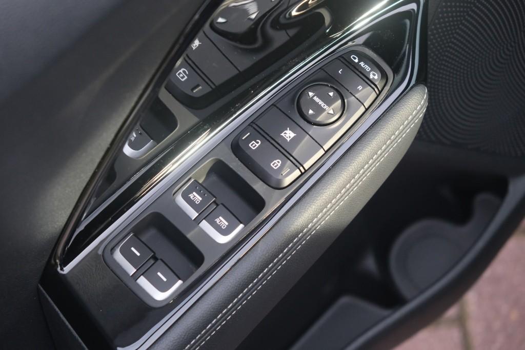 Kia Niro 1.6 GDi Hybrid 141pk DCT6 First Edition | Navi | App Connect | Climate | Crusie | Camera | Cruise | PDC | Trekhaak afbeelding 21