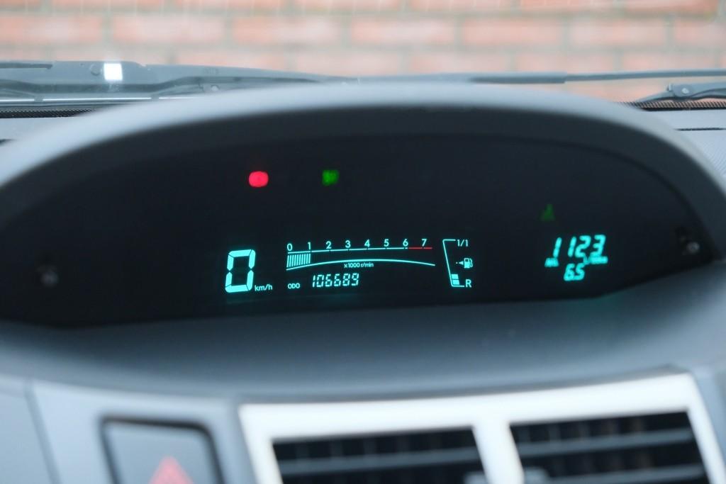 Toyota Yaris 1.3 VVTi 100pk 5-drs Comfort | Airco | Elektrische ramen | Trekhaak afbeelding 8