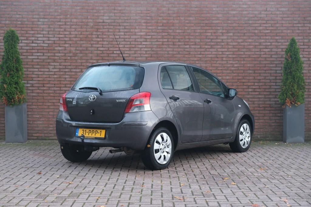 Toyota Yaris 1.3 VVTi 100pk 5-drs Comfort | Airco | Elektrische ramen | Trekhaak afbeelding 20