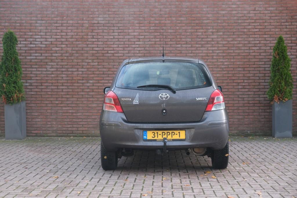 Toyota Yaris 1.3 VVTi 100pk 5-drs Comfort | Airco | Elektrische ramen | Trekhaak afbeelding 21
