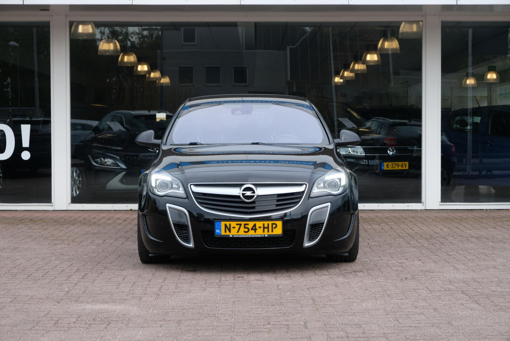 Opel Insignia 2.8 T 325pk 4x4 Aut. OPC | Navi | Climate | Leder | 20" velgen |  Bose | 2e eigenaar afbeelding 3