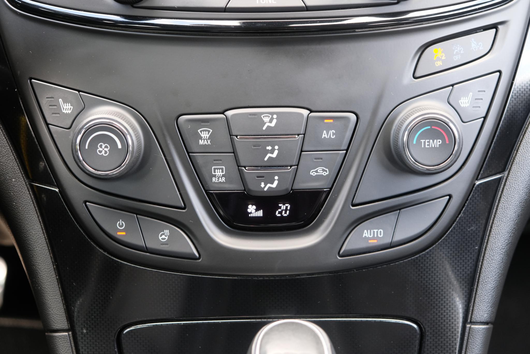 Opel Insignia 2.8 T 325pk 4x4 Aut. OPC | Navi | Climate | Leder | 20" velgen |  Bose | 2e eigenaar afbeelding 15