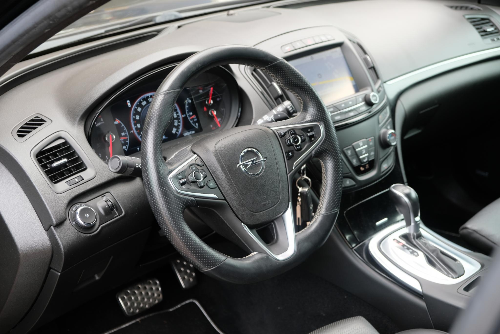 Opel Insignia 2.8 T 325pk 4x4 Aut. OPC | Navi | Climate | Leder | 20" velgen |  Bose | 2e eigenaar afbeelding 19