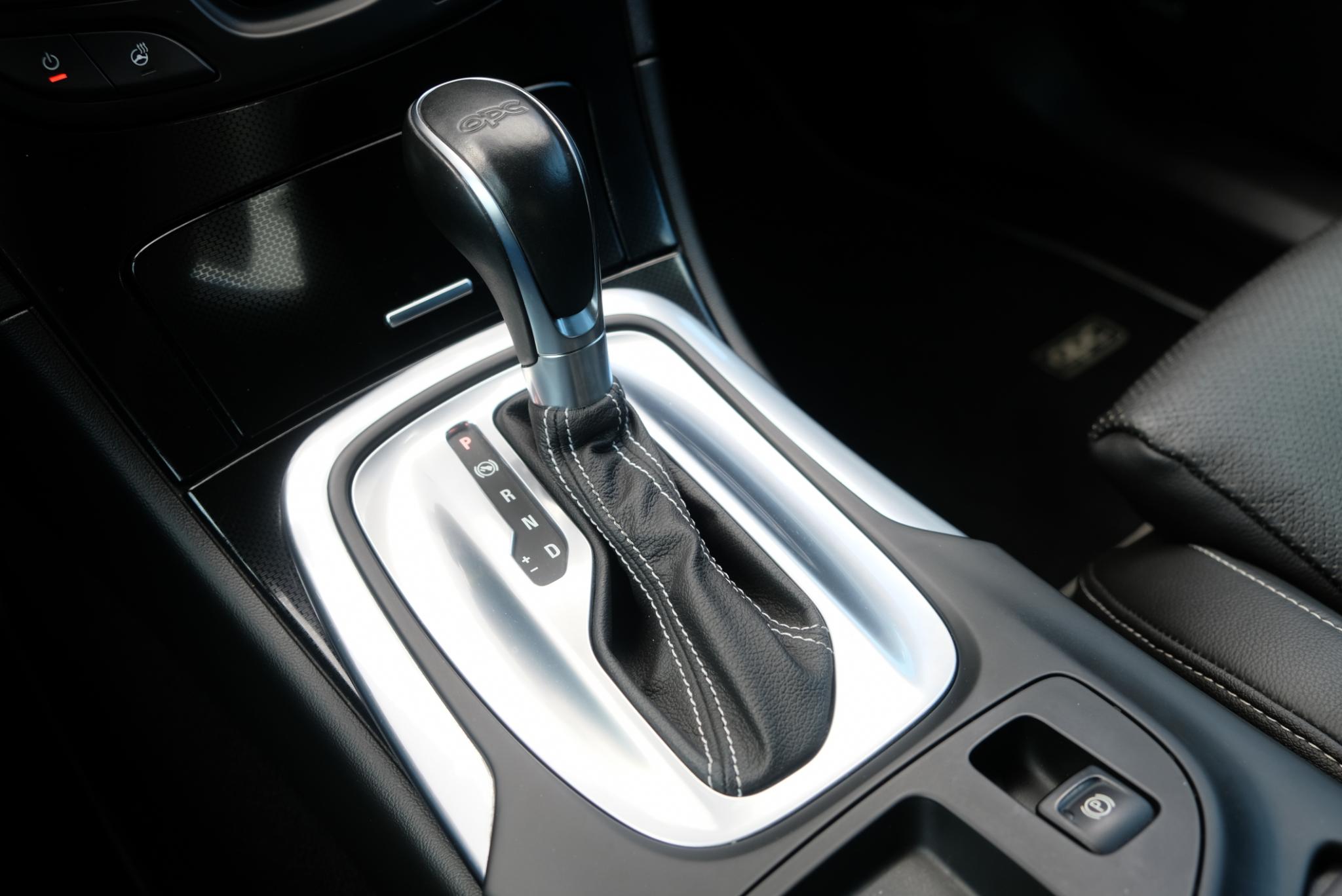 Opel Insignia 2.8 T 325pk 4x4 Aut. OPC | Navi | Climate | Leder | 20" velgen |  Bose | 2e eigenaar afbeelding 26