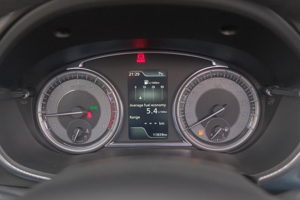 Suzuki Vitara 1.4 Boosterjet 130pk Style Smart Hybrid | Navi | App Connect | Climate | Adaptive Cruise | Panoramadak | Camera | Keyless | Blind Spot afbeelding 12