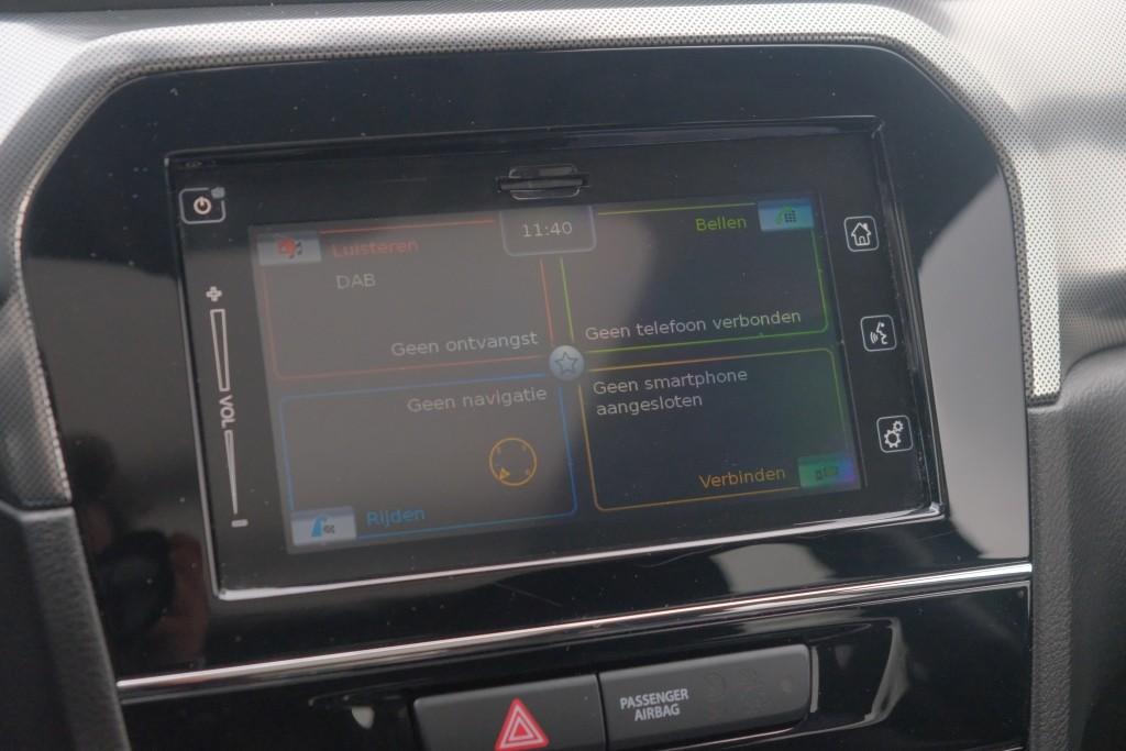 Suzuki Vitara 1.4 Boosterjet 130pk Style Smart Hybrid | Navi | App Connect | Climate | Adaptive Cruise | Panoramadak | Camera | Keyless | Blind Spot afbeelding 18