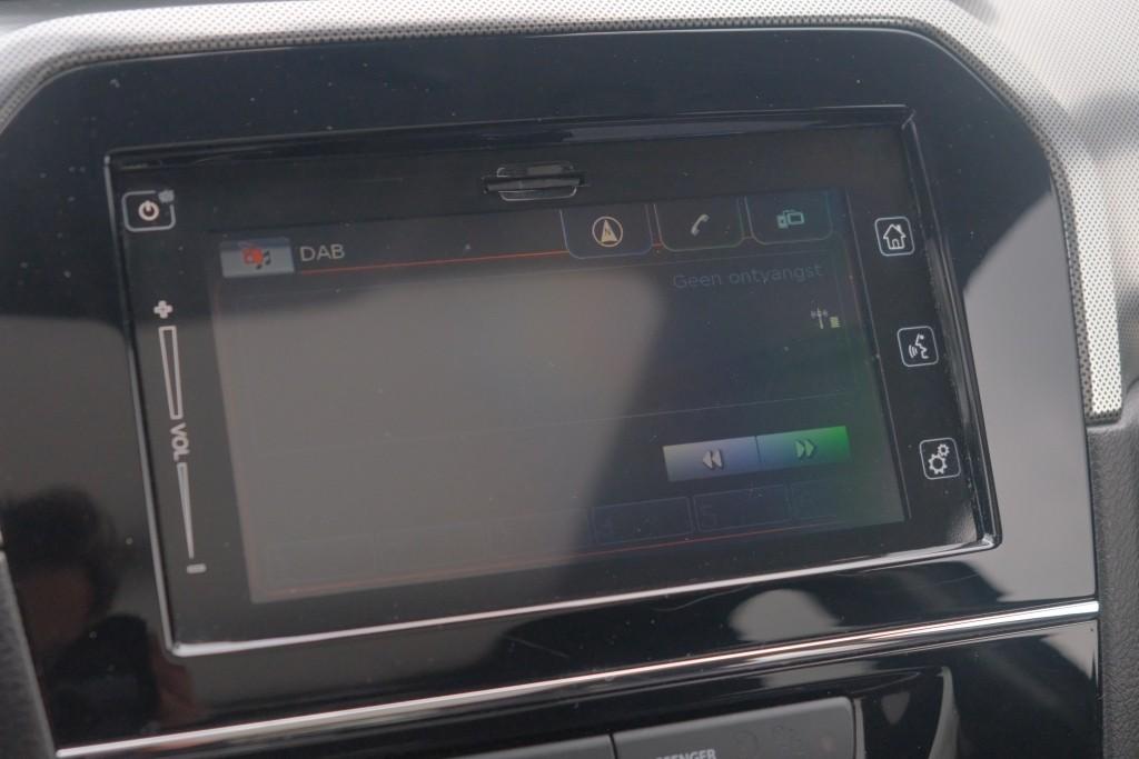 Suzuki Vitara 1.4 Boosterjet 130pk Style Smart Hybrid | Navi | App Connect | Climate | Adaptive Cruise | Panoramadak | Camera | Keyless | Blind Spot afbeelding 20