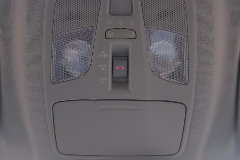 Suzuki Vitara 1.4 Boosterjet 130pk Style Smart Hybrid | Navi | App Connect | Climate | Adaptive Cruise | Panoramadak | Camera | Keyless | Blind Spot afbeelding 30