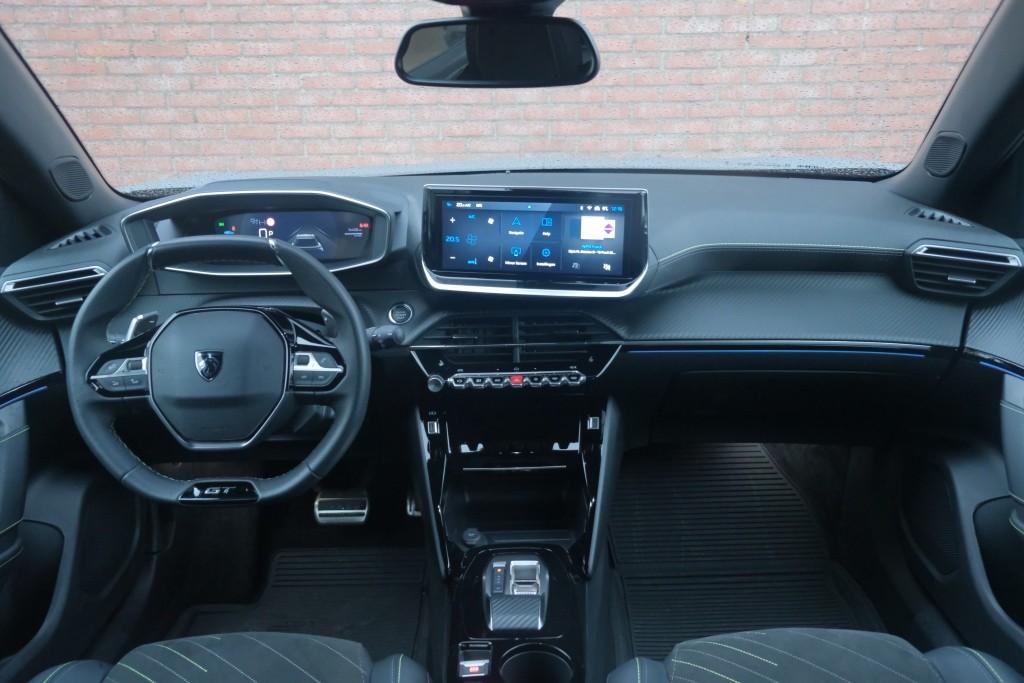 Peugeot 2008 1.2 Hybrid 145pk e-DCS6 GT | Navi | App Connect | Adaptive Cruise | Keyless | Alcantara | Camera | PDC afbeelding 7