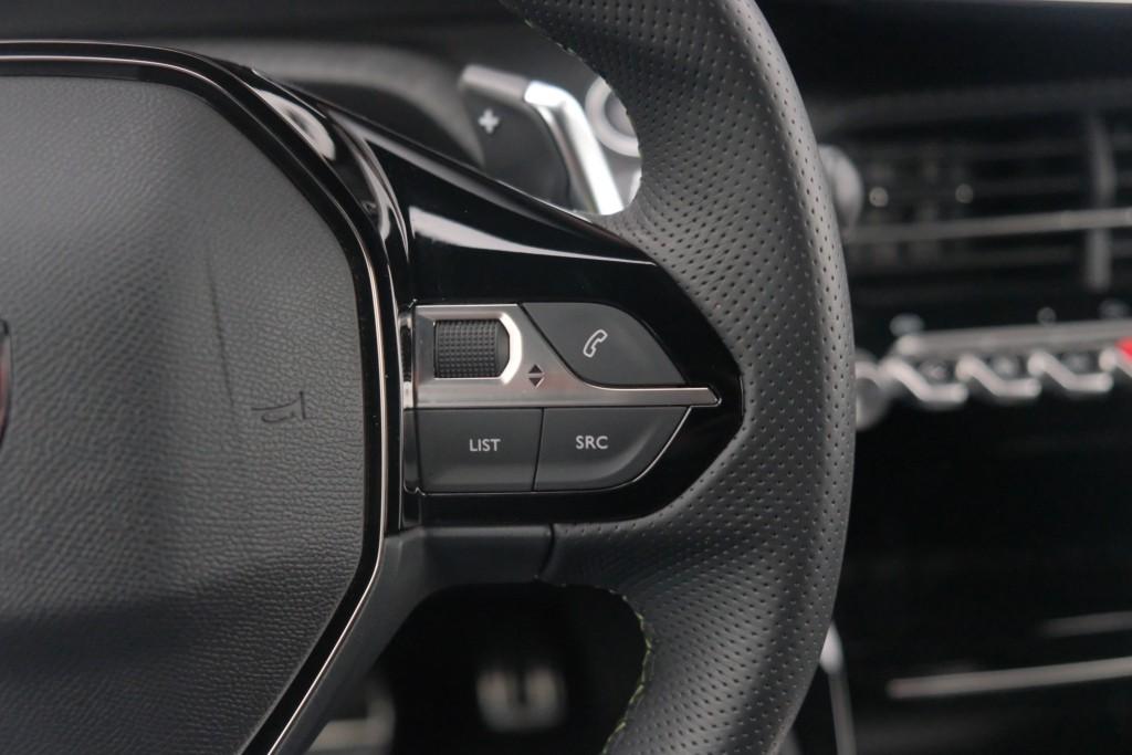 Peugeot 2008 1.2 Hybrid 145pk e-DCS6 GT | Navi | App Connect | Adaptive Cruise | Keyless | Alcantara | Camera | PDC afbeelding 10