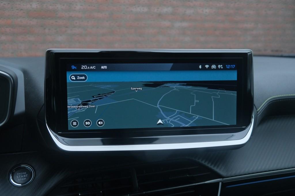 Peugeot 2008 1.2 Hybrid 145pk e-DCS6 GT | Navi | App Connect | Adaptive Cruise | Keyless | Alcantara | Camera | PDC afbeelding 16
