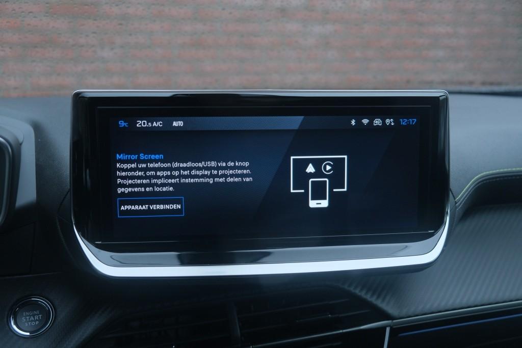 Peugeot 2008 1.2 Hybrid 145pk e-DCS6 GT | Navi | App Connect | Adaptive Cruise | Keyless | Alcantara | Camera | PDC afbeelding 17