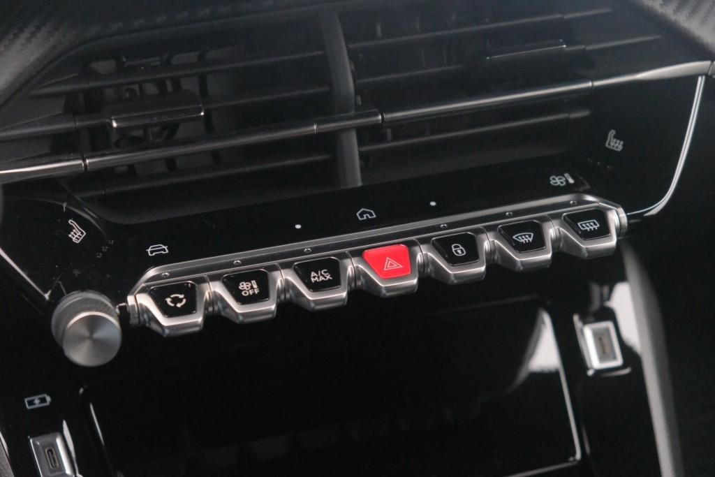 Peugeot 2008 1.2 Hybrid 145pk e-DCS6 GT | Navi | App Connect | Adaptive Cruise | Keyless | Alcantara | Camera | PDC afbeelding 20