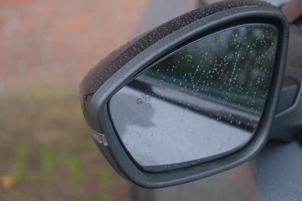 Peugeot 2008 1.2 Hybrid 145pk e-DCS6 GT | Navi | App Connect | Adaptive Cruise | Keyless | Alcantara | Camera | PDC afbeelding 26