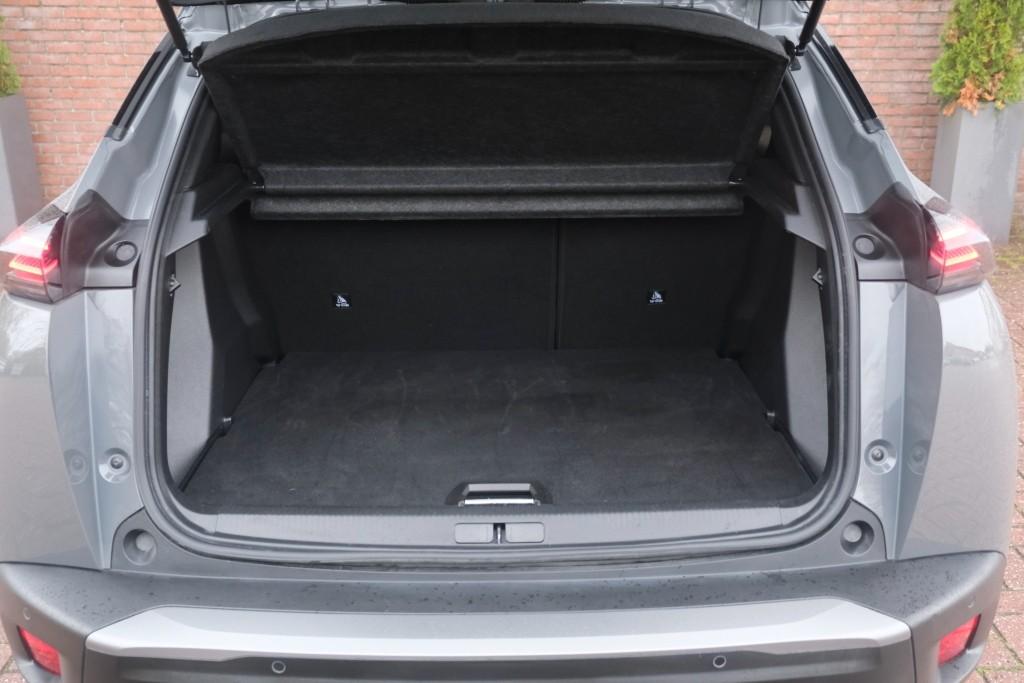 Peugeot 2008 1.2 Hybrid 145pk e-DCS6 GT | Navi | App Connect | Adaptive Cruise | Keyless | Alcantara | Camera | PDC afbeelding 31