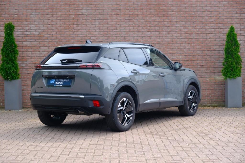 Peugeot 2008 1.2 PureTech 100pk Allure | Navi | App Connect | Climate | Cruise | Camera | PDC afbeelding 27