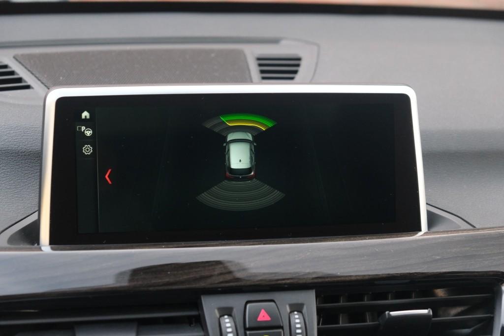 BMW X1 sDrive18i 140pk Aut. High Executive | Navi | Climate | Panoramadak | Head-up Display | Elektrische Achterklep | Stoelverwarming | PDC | Trekhaak afbeelding 23