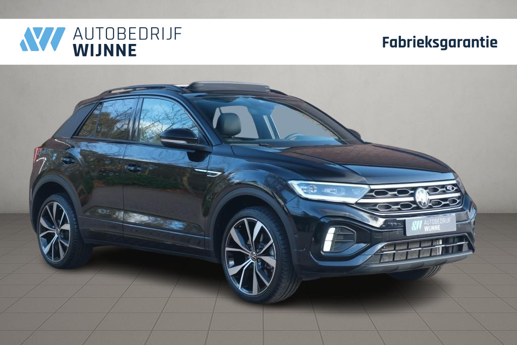 Volkswagen T-Roc 1.5 TSi 150pk DSG R-Line Black Edition | Black Style | App Connect | Panoramadak | Camera | Keyless | Elektrische Achterklep | Matrix LED | Winter Pakket afbeelding 1