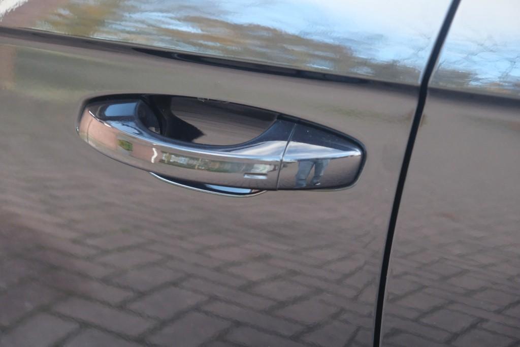 Volkswagen T-Roc 1.5 TSi 150pk DSG R-Line Black Edition | Black Style | App Connect | Panoramadak | Camera | Keyless | Elektrische Achterklep | Matrix LED | Winter Pakket afbeelding 29