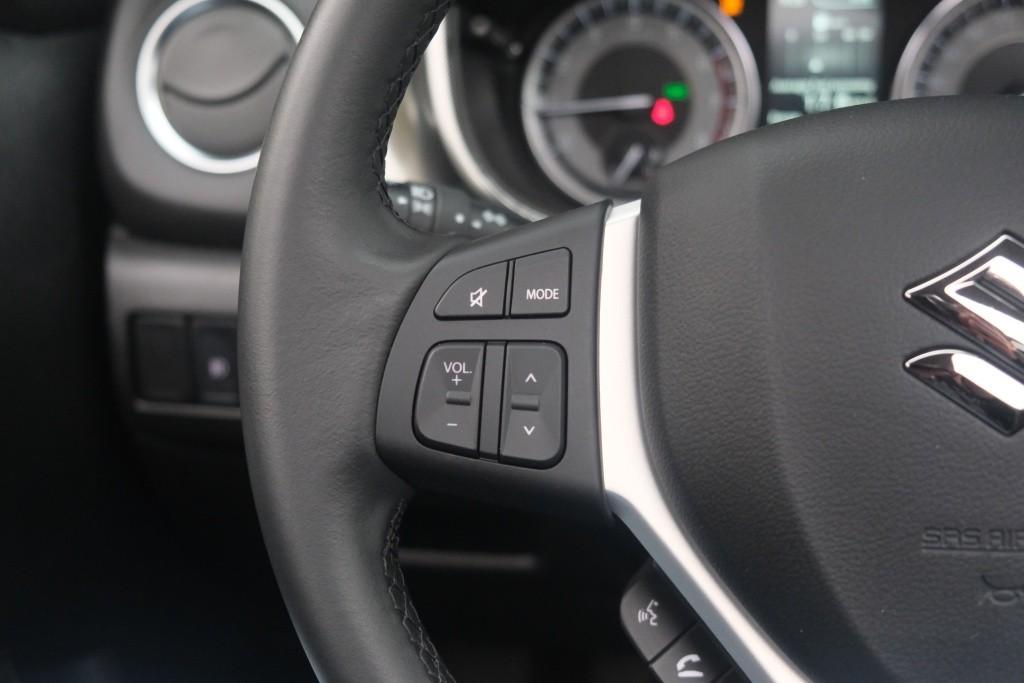 Suzuki Vitara 1.4 Boosterjet 130pk Style Smart Hybrid | Navi | App Connect | Climate | Adaptive Cruise | Panoramadak | Camera | Keyless | Blind Spot afbeelding 9