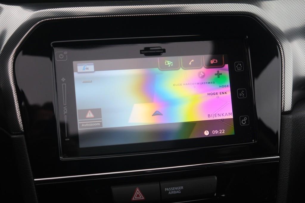 Suzuki Vitara 1.4 Boosterjet 130pk Style Smart Hybrid | Navi | App Connect | Climate | Adaptive Cruise | Panoramadak | Camera | Keyless | Blind Spot afbeelding 19