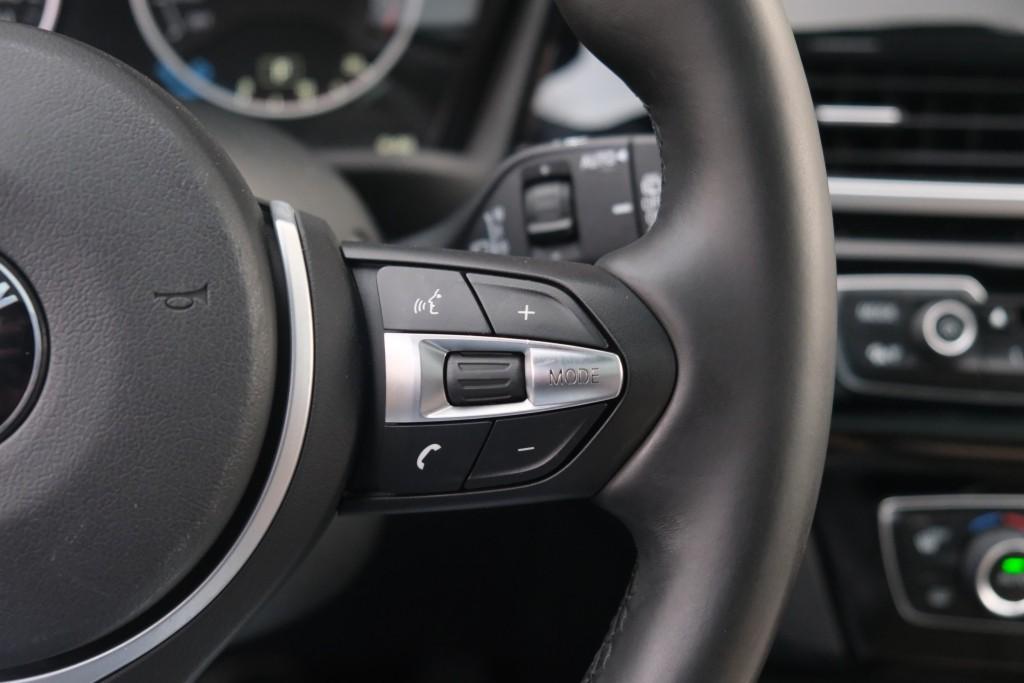 BMW X1 sDrive20i 192pk Aut. High Executive | M Sport | Navi | Climate | Panoramadak | Head-up Display | Elektrische Achterklep | Stoelverwarming | PDC | Trekhaak afbeelding 10