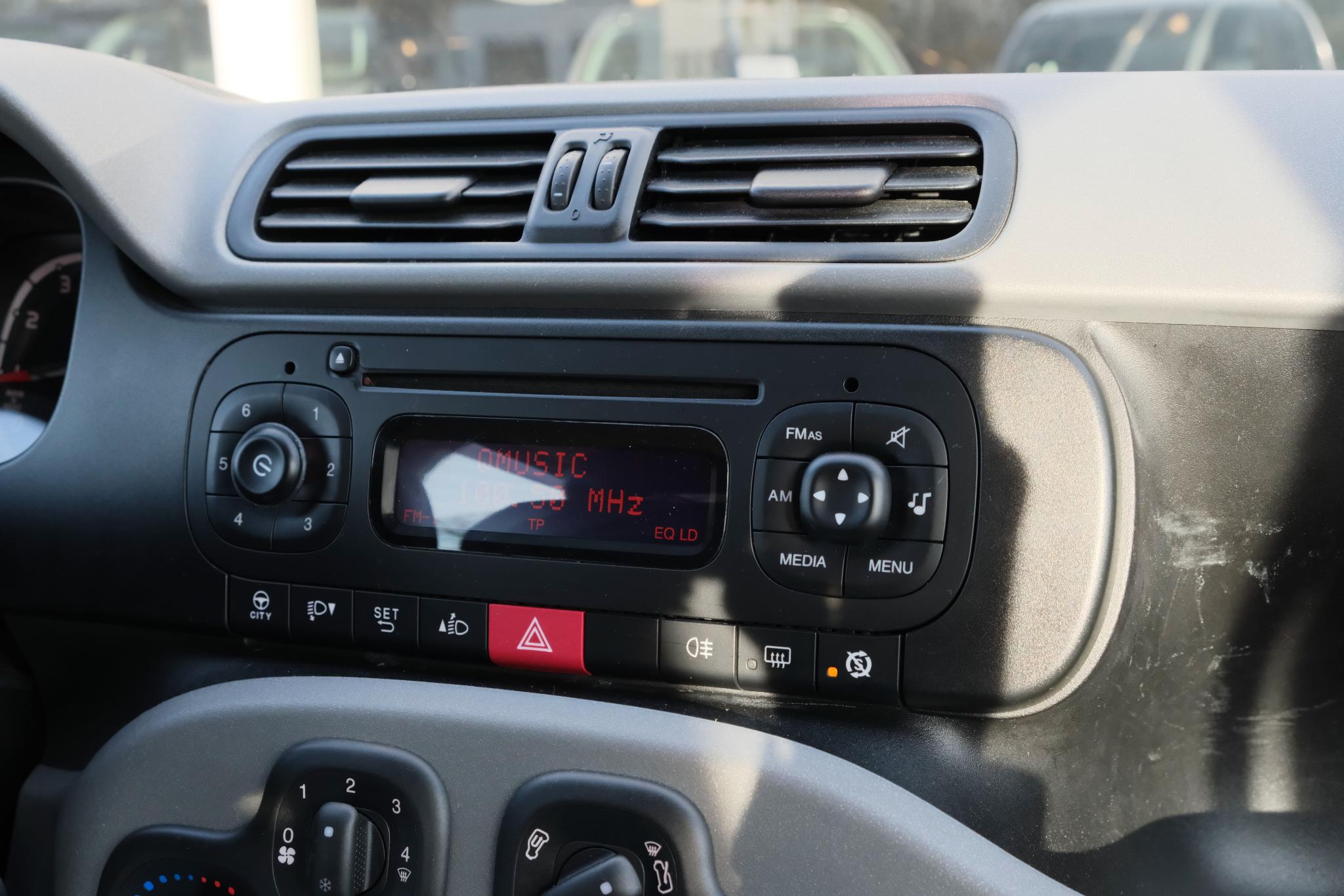 Fiat Panda 0.9 TwinAir 60pk Edizione Cool | Airco | 15"velgen | Radio-CD | Elektr. Ramen afbeelding 13