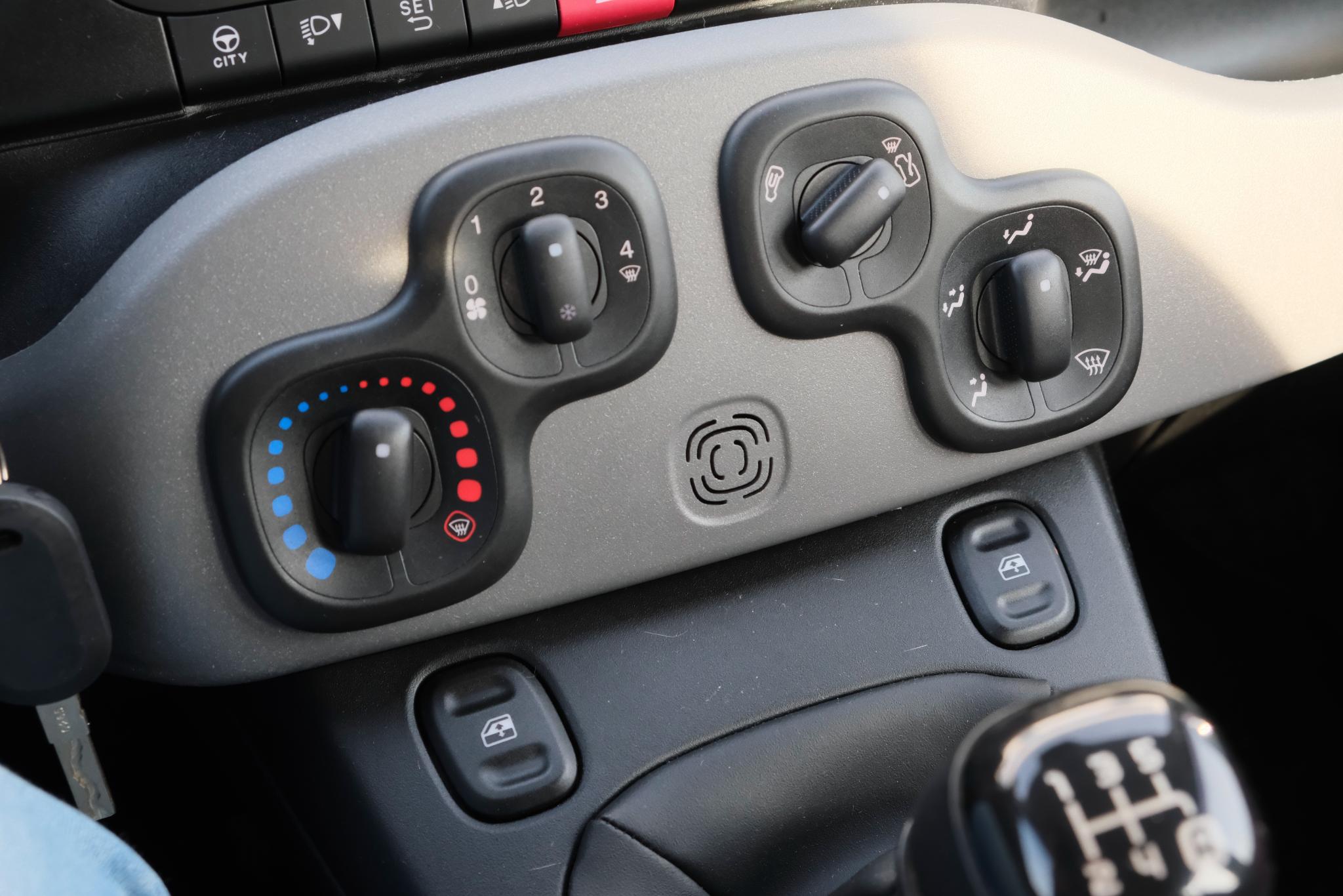 Fiat Panda 0.9 TwinAir 60pk Edizione Cool | Airco | 15"velgen | Radio-CD | Elektr. Ramen afbeelding 15