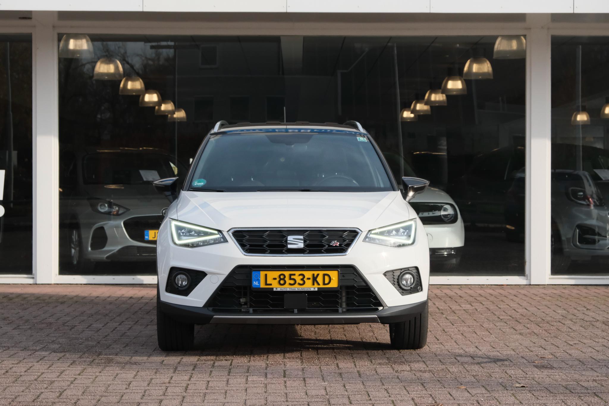 SEAT Arona 1.0 TSi 110pk DSG FR | Navi | App Connect | Climate | Cruise | Camera | Trekhaak afbeelding 3