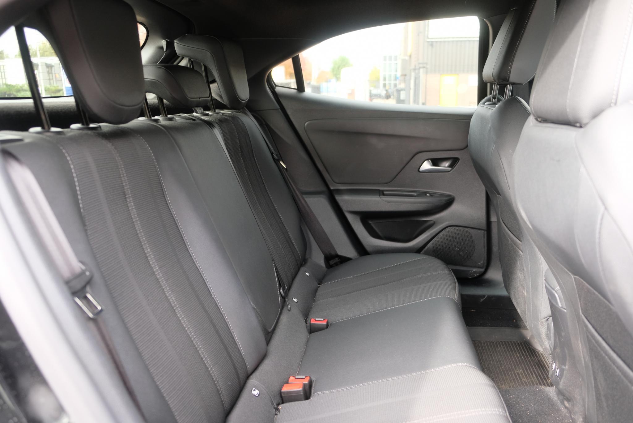 Opel Mokka 1.2 Turbo 130pk EAT8 GS | Nieuw Model ! | App Connect | Climate | Cruise | PDC | Winter Pakket afbeelding 10