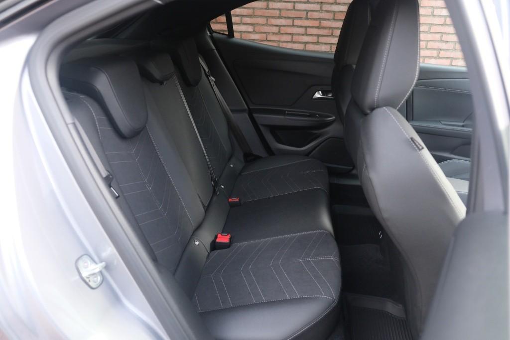 Opel Mokka 1.2 Turbo 130pk EAT8 GS | Nieuw Model ! | App Connect | Climate | Cruise | PDC | Winter Pakket afbeelding 3