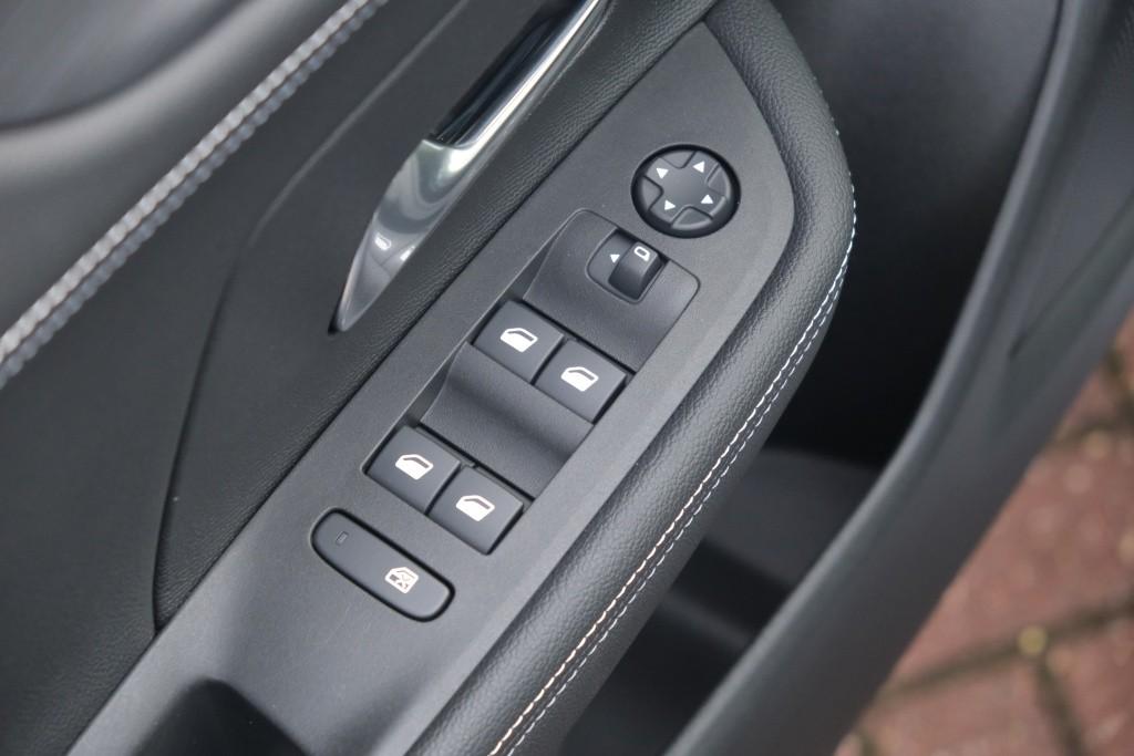 Opel Mokka 1.2 Turbo 130pk EAT8 GS | Nieuw Model ! | App Connect | Climate | Cruise | PDC | Winter Pakket afbeelding 25