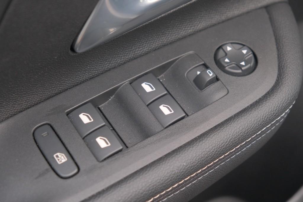 Opel Mokka 1.2 Turbo 130pk EAT8 GS | Nieuw Model ! | App Connect | Climate | Cruise | PDC | Winter Pakket afbeelding 26