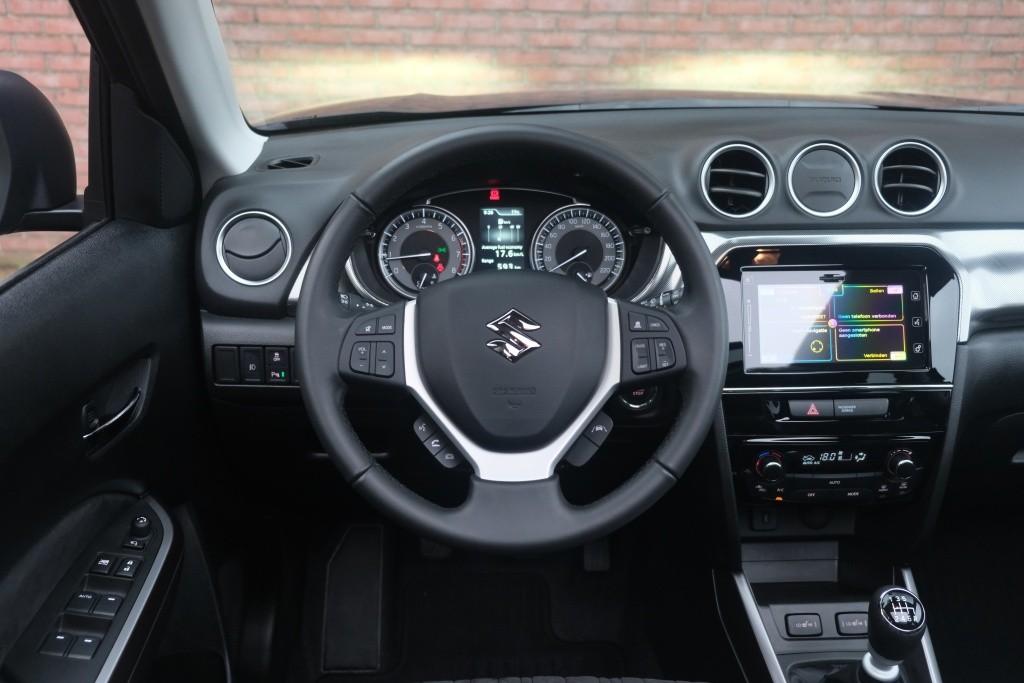 Suzuki Vitara 1.4 Boosterjet 130pk Style Smart Hybrid | Navi | App Connect | Climate | Adaptive Cruise | Panoramadak | Camera | Keyless | Blind Spot afbeelding 13