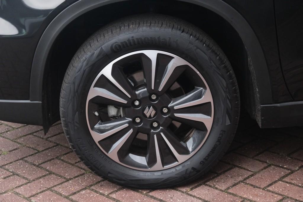 Suzuki Vitara 1.4 Boosterjet 130pk Style Smart Hybrid | Navi | App Connect | Climate | Adaptive Cruise | Panoramadak | Camera | Keyless | Blind Spot afbeelding 27