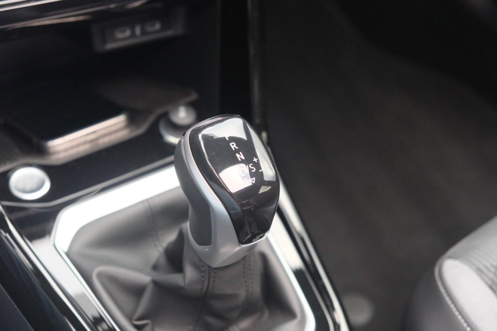 Volkswagen T-Roc 1.5 TSi 150pk DSG R-Line Black Edition | Black Style | App Connect | Panoramadak | Camera | Keyless | Elektrische Achterklep | Matrix LED | Winter Pakket afbeelding 21