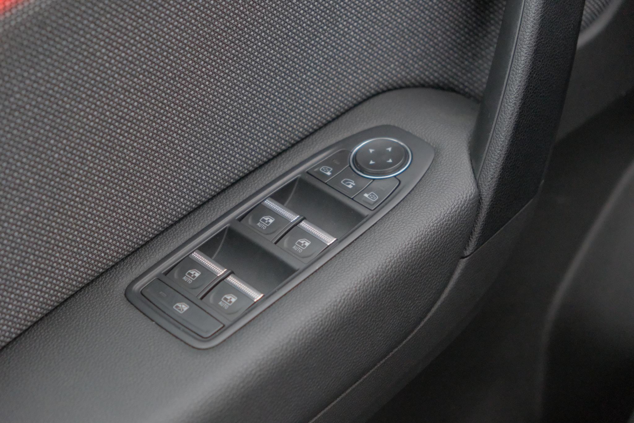 Renault Captur 1.3 TCe 160pk EDC Techno | App Connect | Climate | Cruise | Camera | Keyless | PDC afbeelding 13