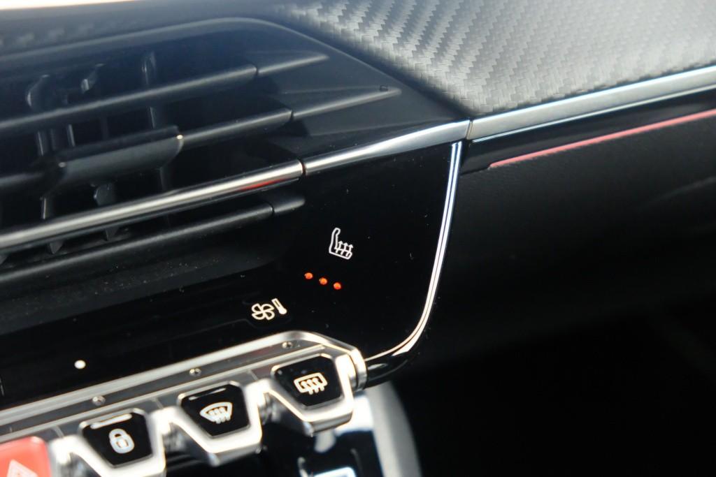 Peugeot 2008 1.2 Hybrid 145pk e-DCS6 GT | Navi | App Connect | Adaptive Cruise | Keyless | Alcantara | Camera | PDC afbeelding 21