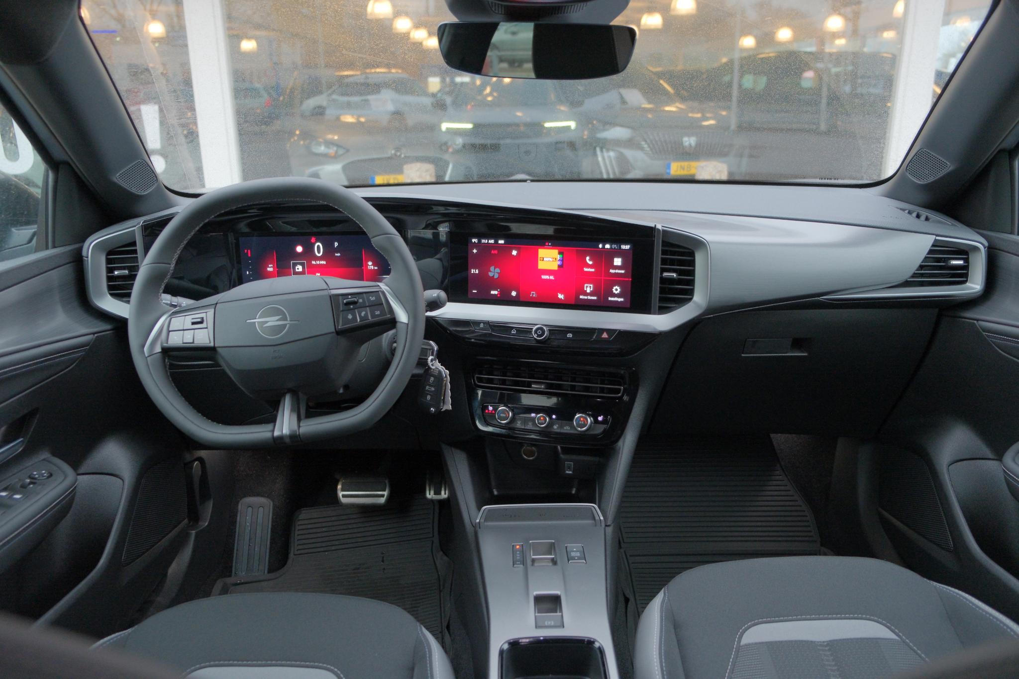 Opel Mokka 1.2 Turbo 130pk EAT8 GS | Nieuw Model ! | App Connect | Climate | Cruise | PDC | Winter Pakket afbeelding 2