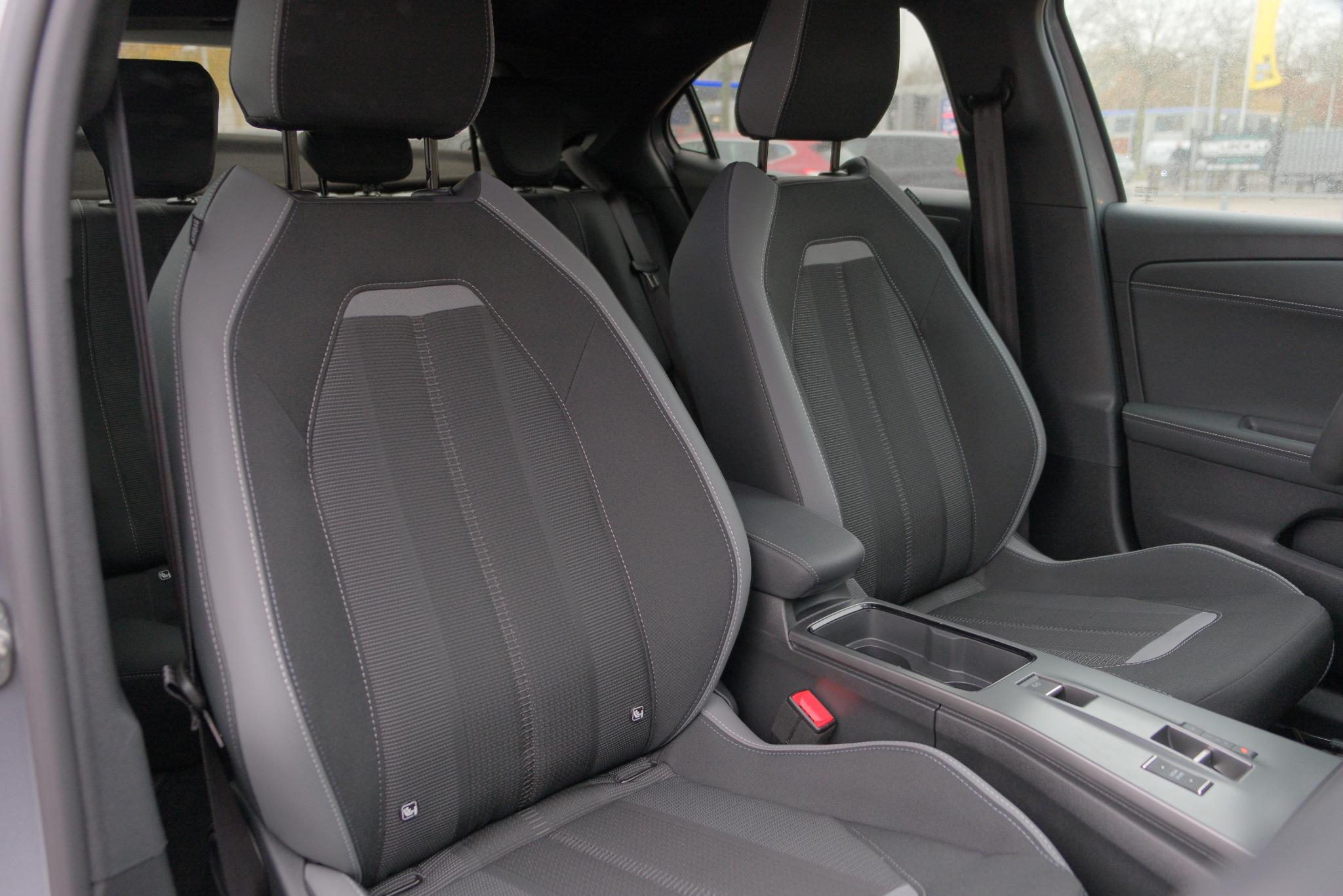 Opel Mokka 1.2 Turbo 130pk EAT8 GS | Nieuw Model ! | App Connect | Climate | Cruise | PDC | Winter Pakket afbeelding 21