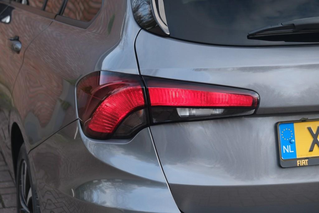 Fiat Tipo 1.4 T-Jet 16V 120pk Stationwagon S-Design | Navi | Climate | Cruise | Camera | Stoelverwarming | PDC afbeelding 25