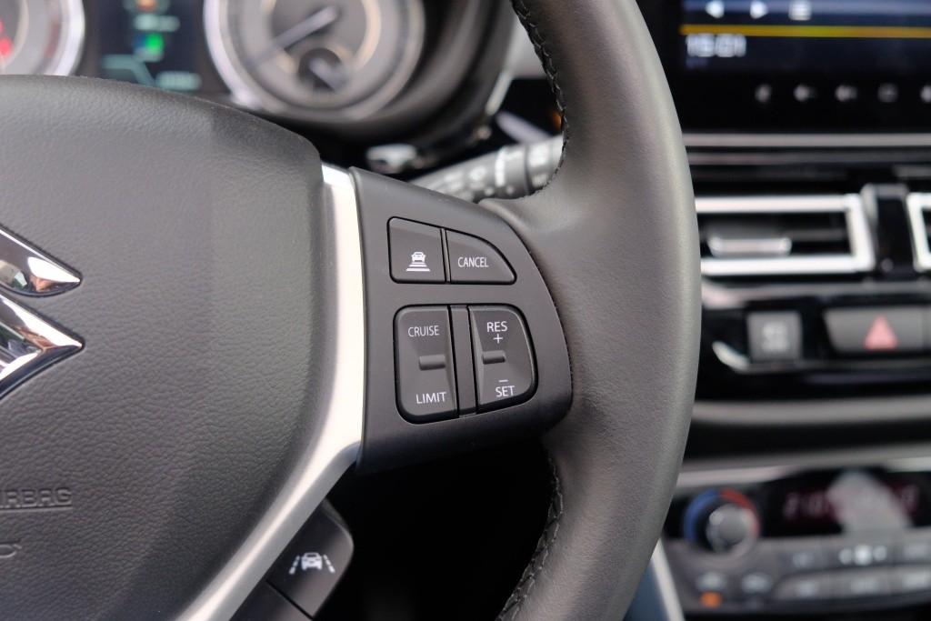 Suzuki S-Cross 1.4 Boosterjet 130pk Style Smart Hybrid | Navi | App Connect | Climate | Adaptive Cruise | Panoramadak | 360° Camera | Keyless | Blind Spot afbeelding 10