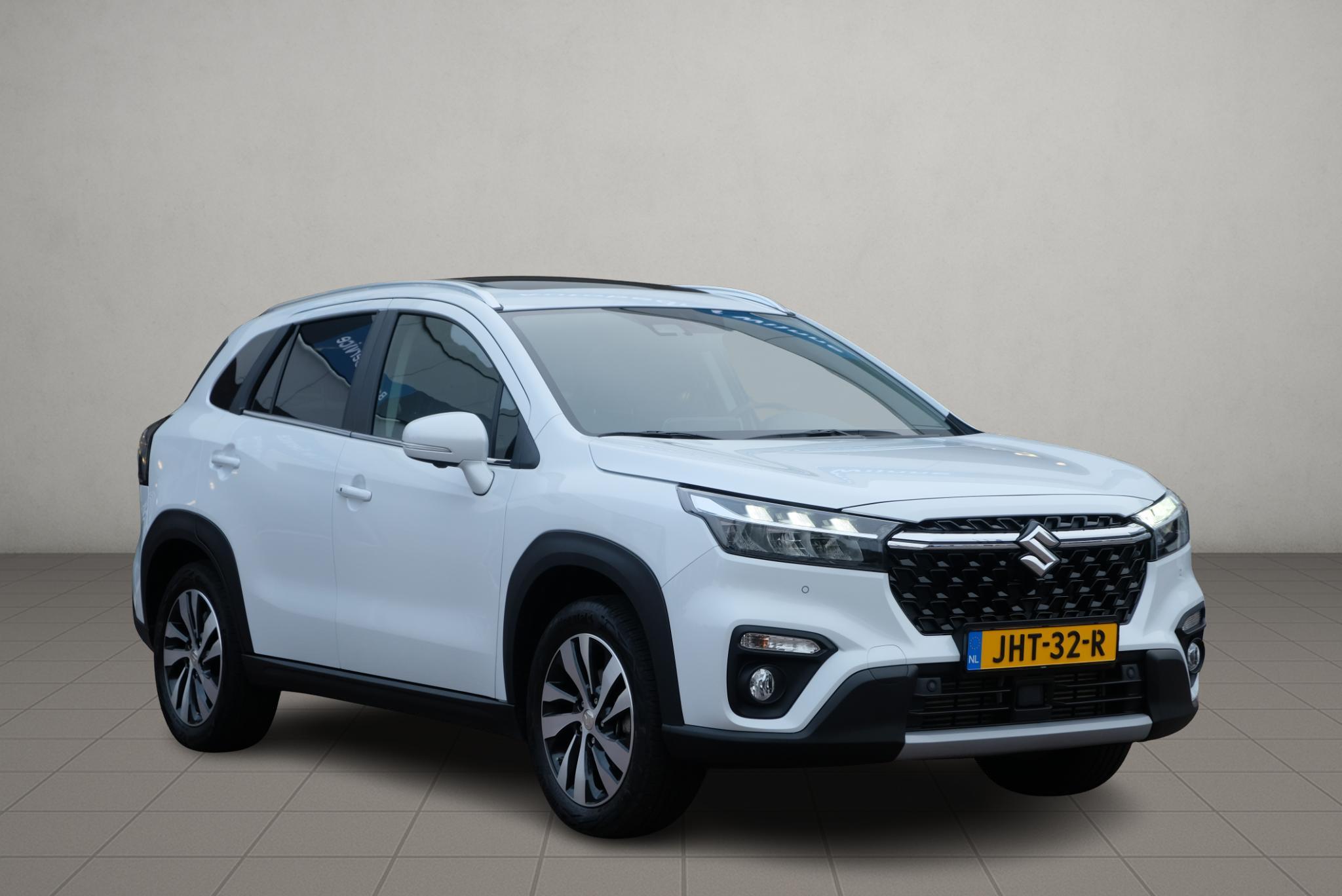 Suzuki S-Cross 1.4 Boosterjet 130pk Style Smart Hybrid | Navi | App Connect | Climate | Adaptive Cruise | Panoramadak | 360° Camera | Keyless | Blind Spot afbeelding 1